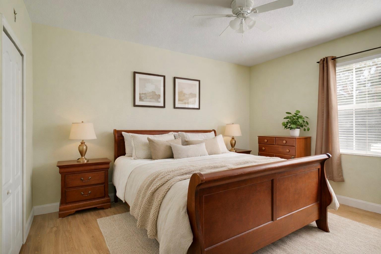 Image 12 of 21 For 216 Deepcove Road