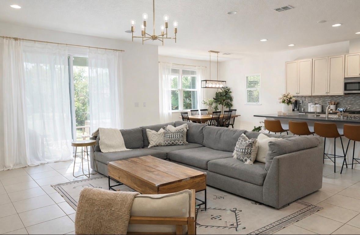 Image 4 of 31 For 8205 Bayliss Court