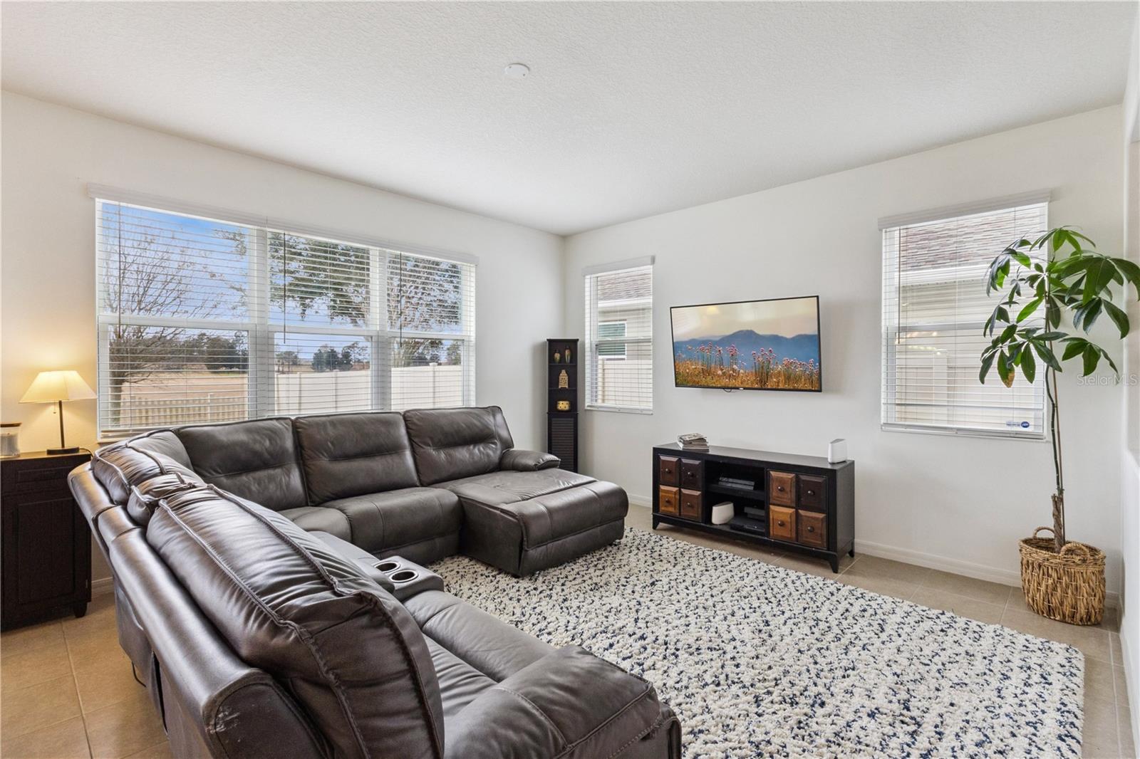 Image 15 of 34 For 4076 Green Orchard Avenue