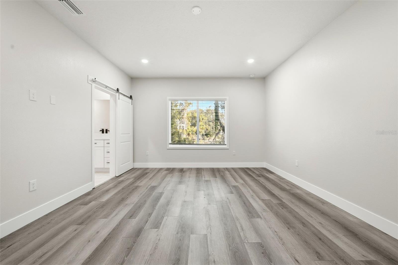 Image 17 of 44 For 5663 Central Avenue