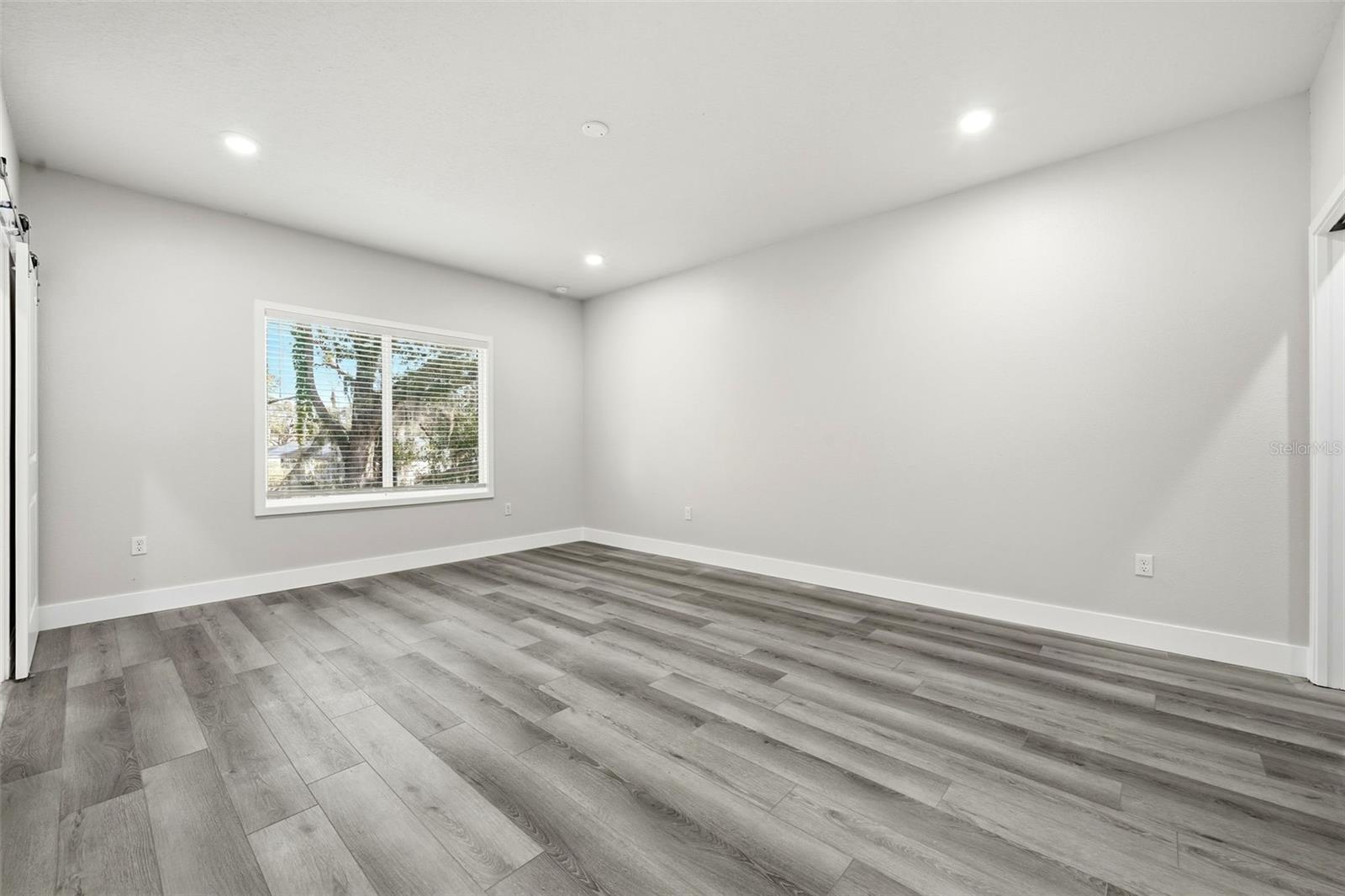 Image 24 of 44 For 5663 Central Avenue