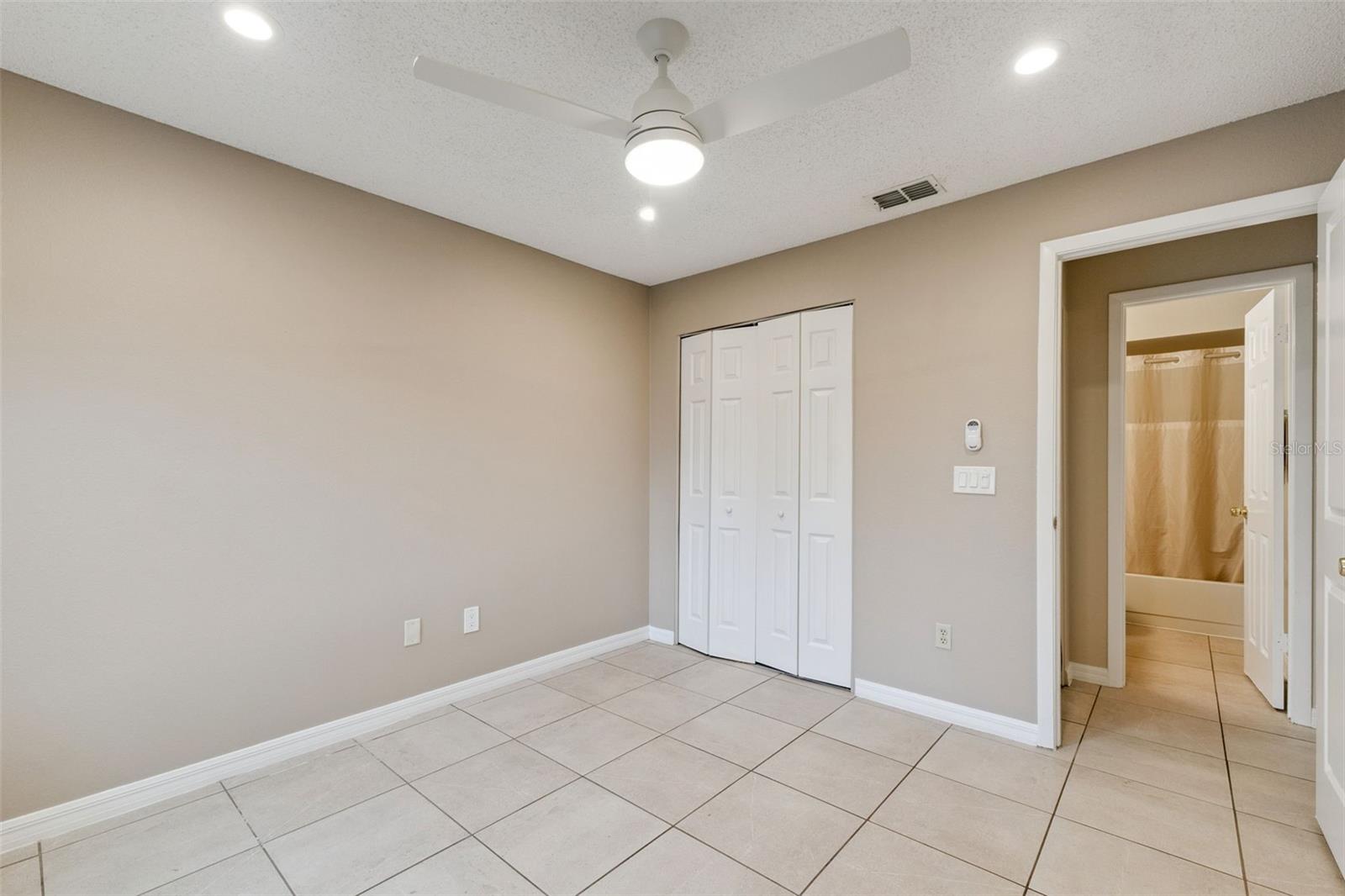 Image 24 of 32 For 3154 Carthage Court