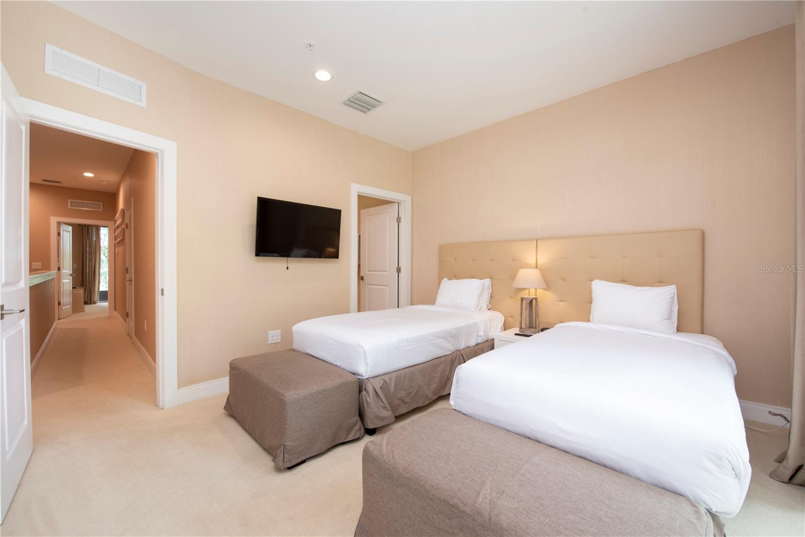 Image 31 of 37 For 7673 Recife Drive