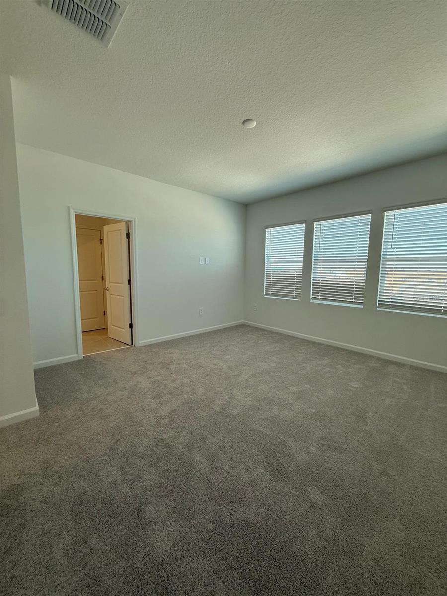 Image 21 of 43 For 6044 Zen Way