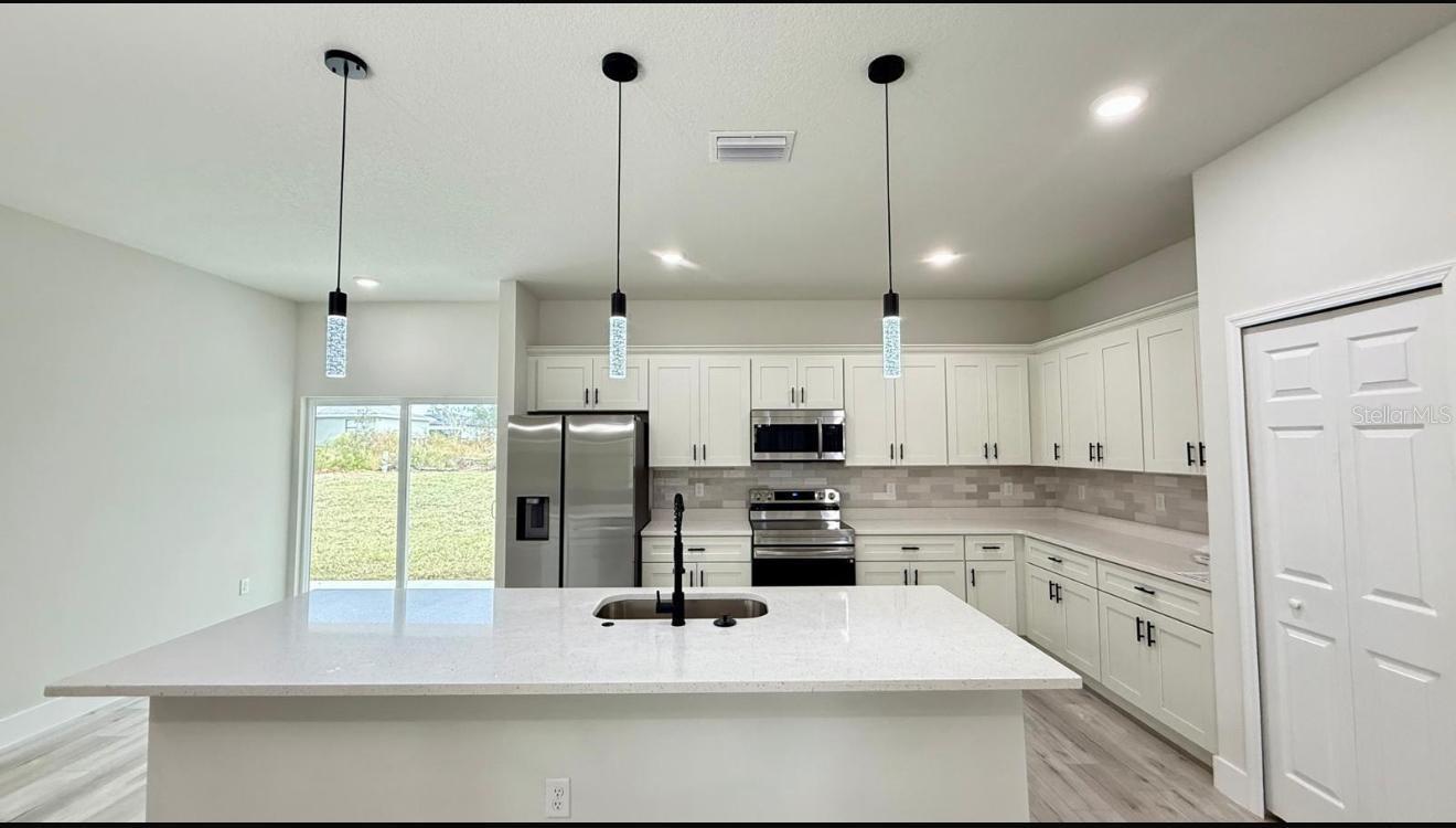 Image 15 of 39 For 495 Marion Oaks Manor