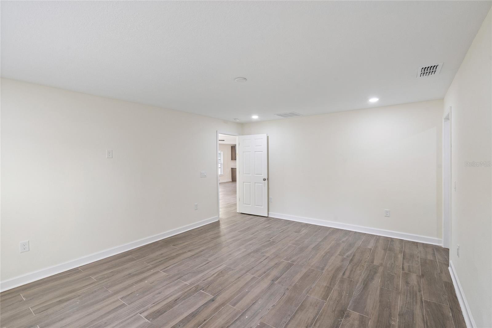 Image 13 of 24 For 740 Washington Avenue