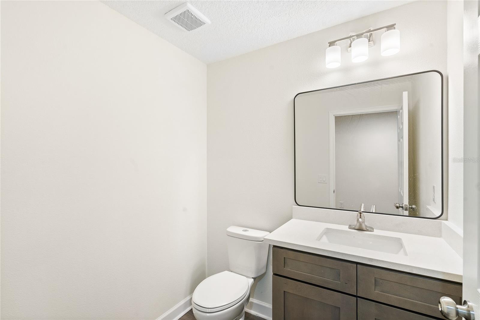 Image 6 of 24 For 740 Washington Avenue