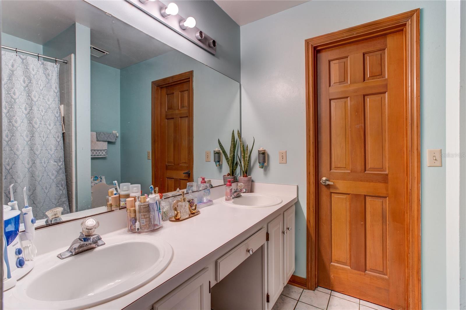 Image 16 of 21 For 1761 Bent Way Court