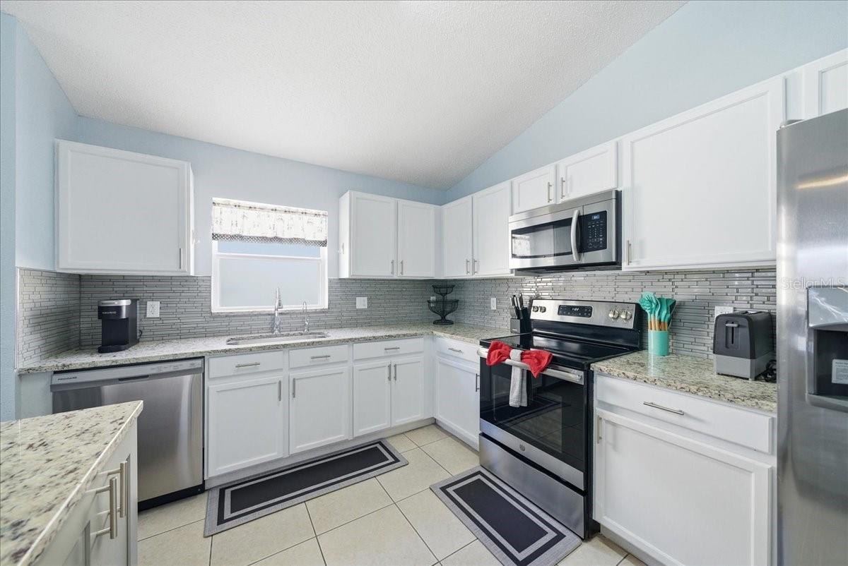 Image 25 of 45 For 632 Bloomingdale Drive