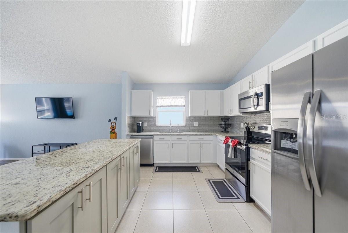 Image 26 of 45 For 632 Bloomingdale Drive