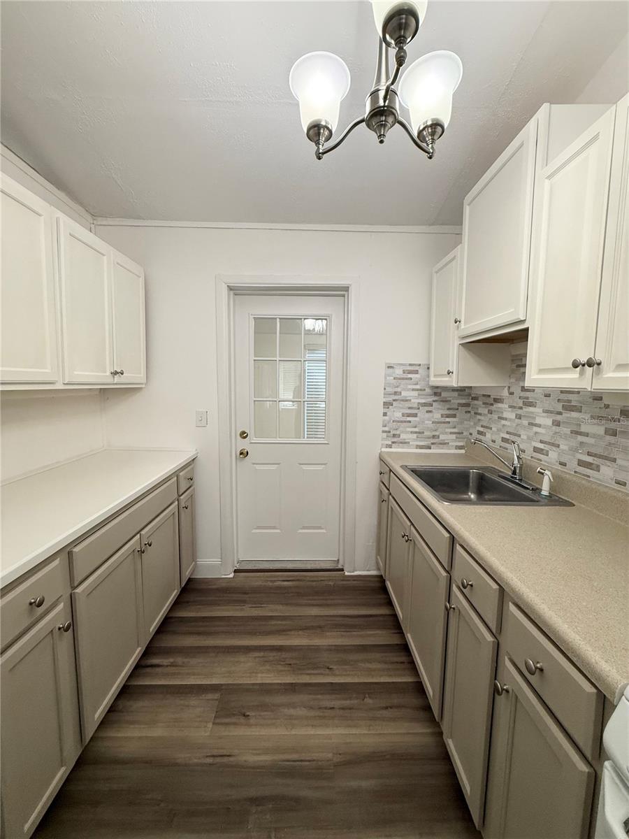 Image 12 of 23 For 665 Lake Apopka Boulevard