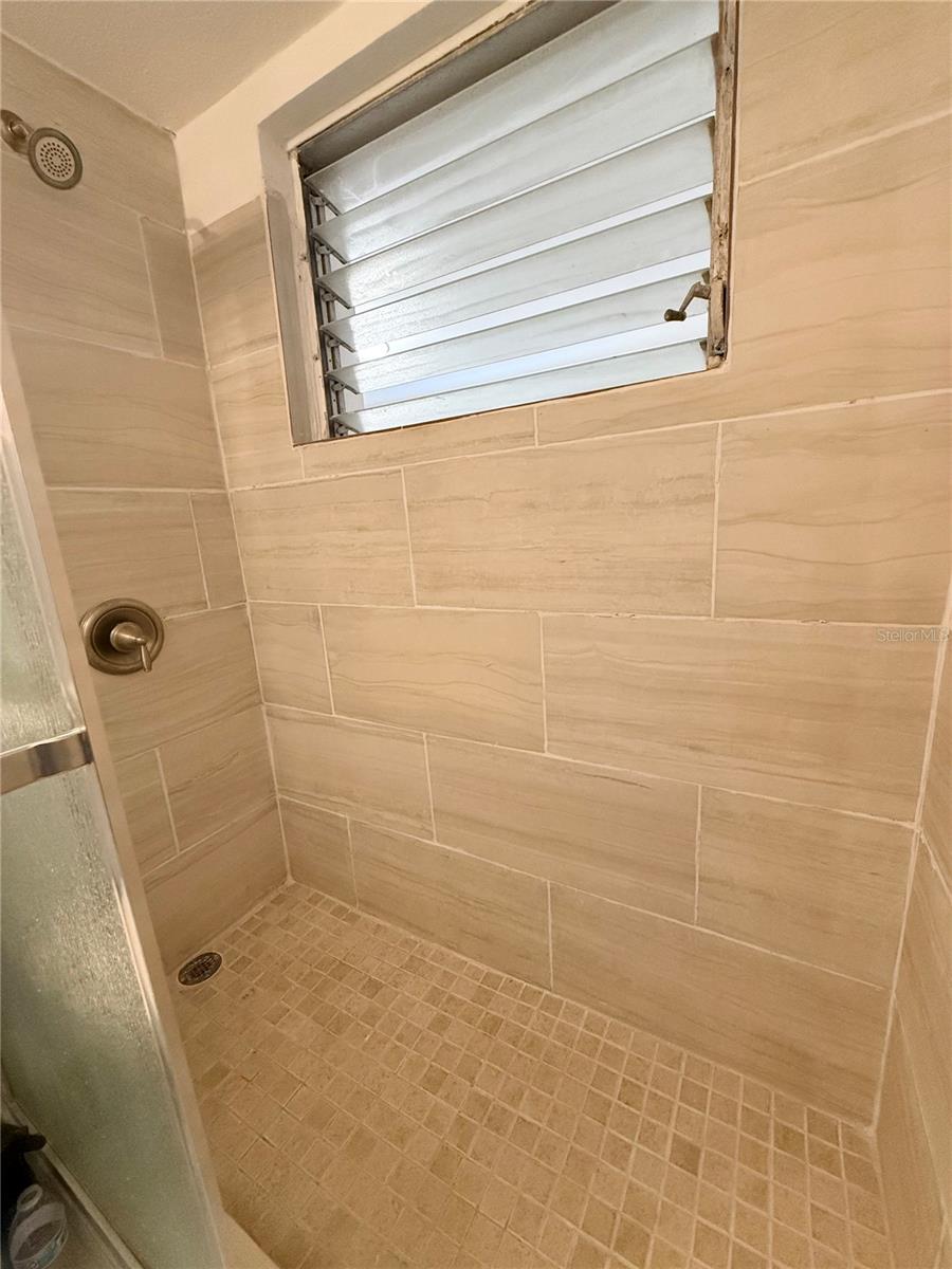 Image 18 of 23 For 665 Lake Apopka Boulevard