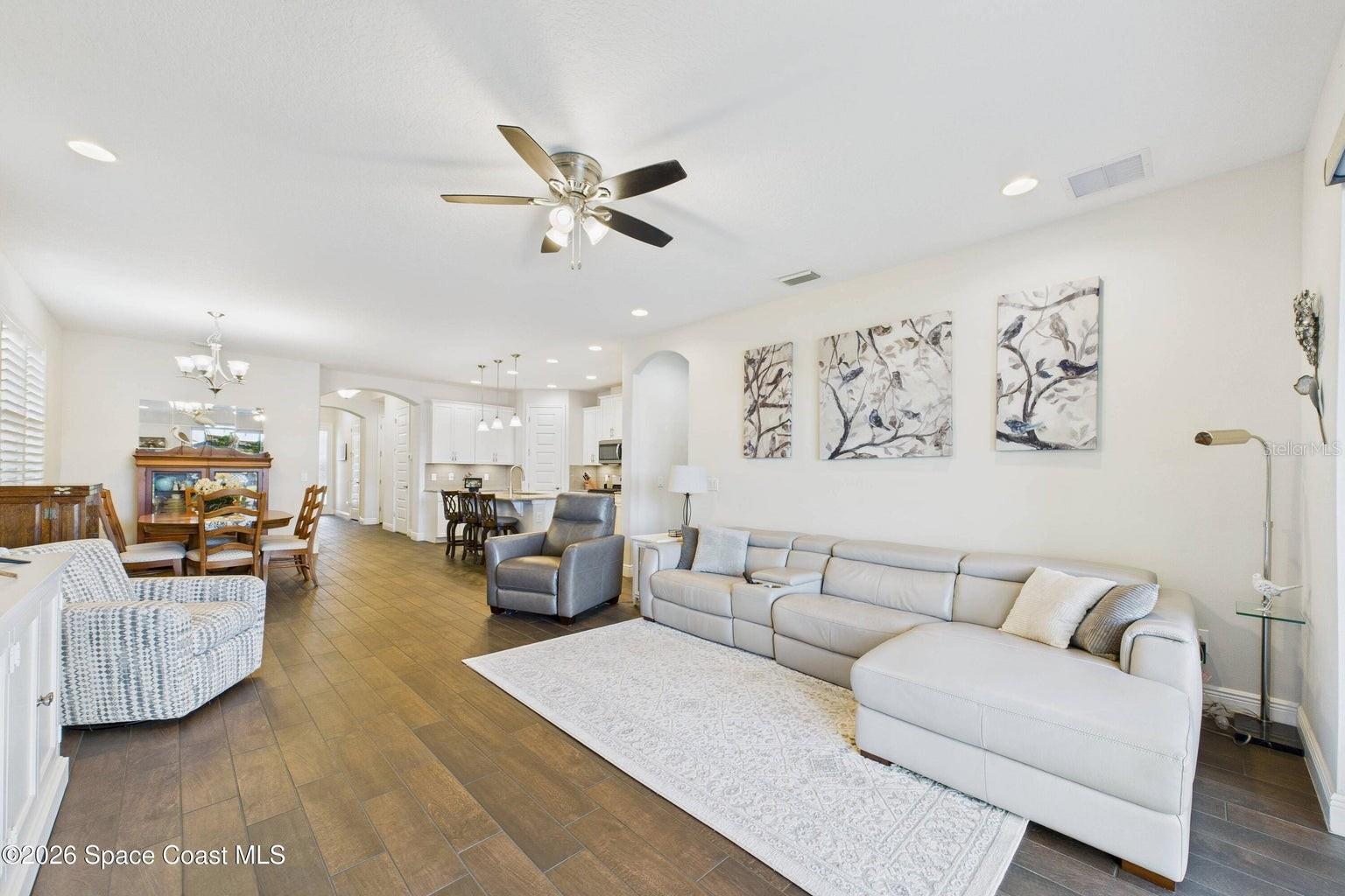 Image 17 of 50 For 7663 Poulicny Lane