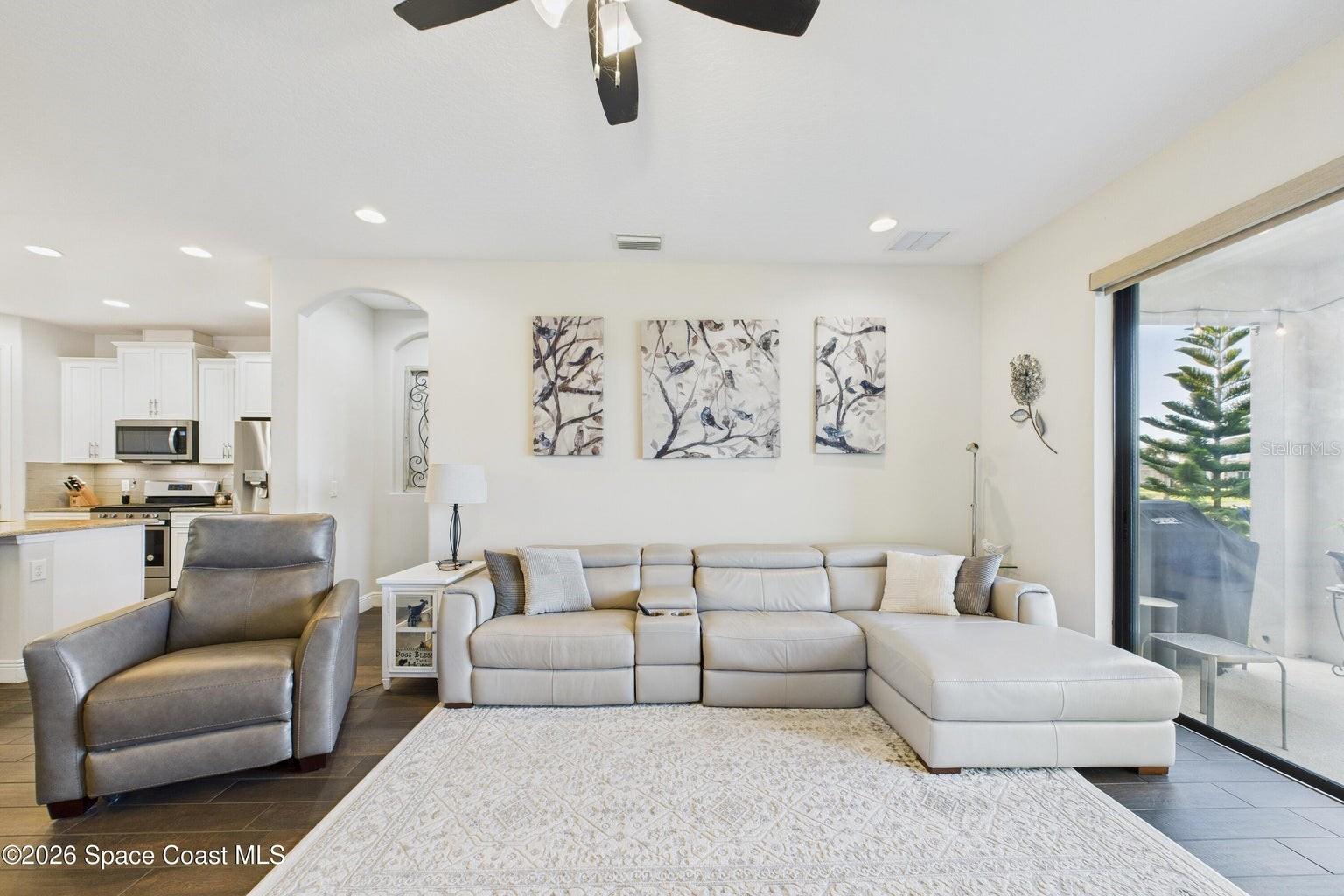 Image 18 of 50 For 7663 Poulicny Lane