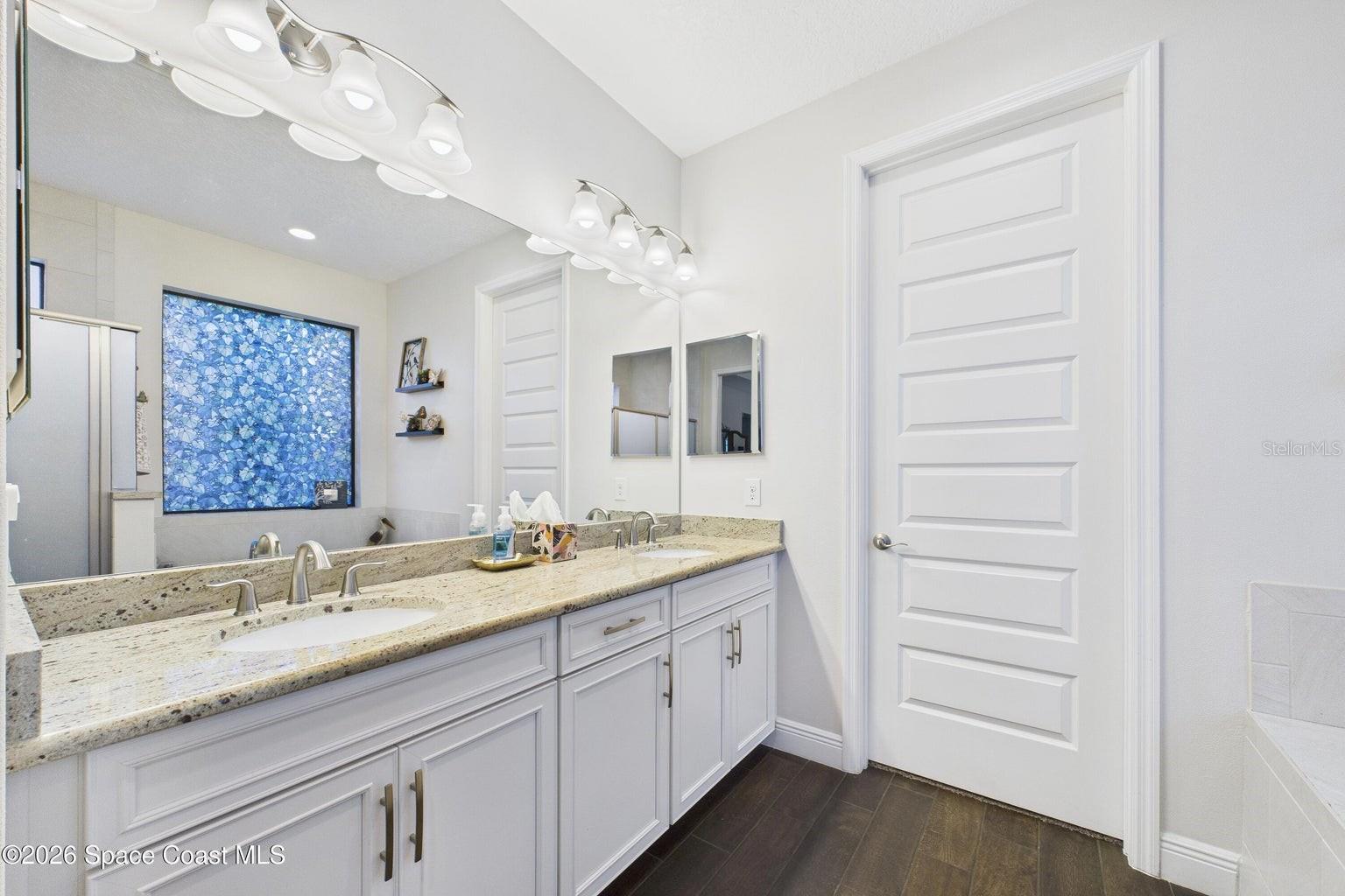 Image 24 of 50 For 7663 Poulicny Lane