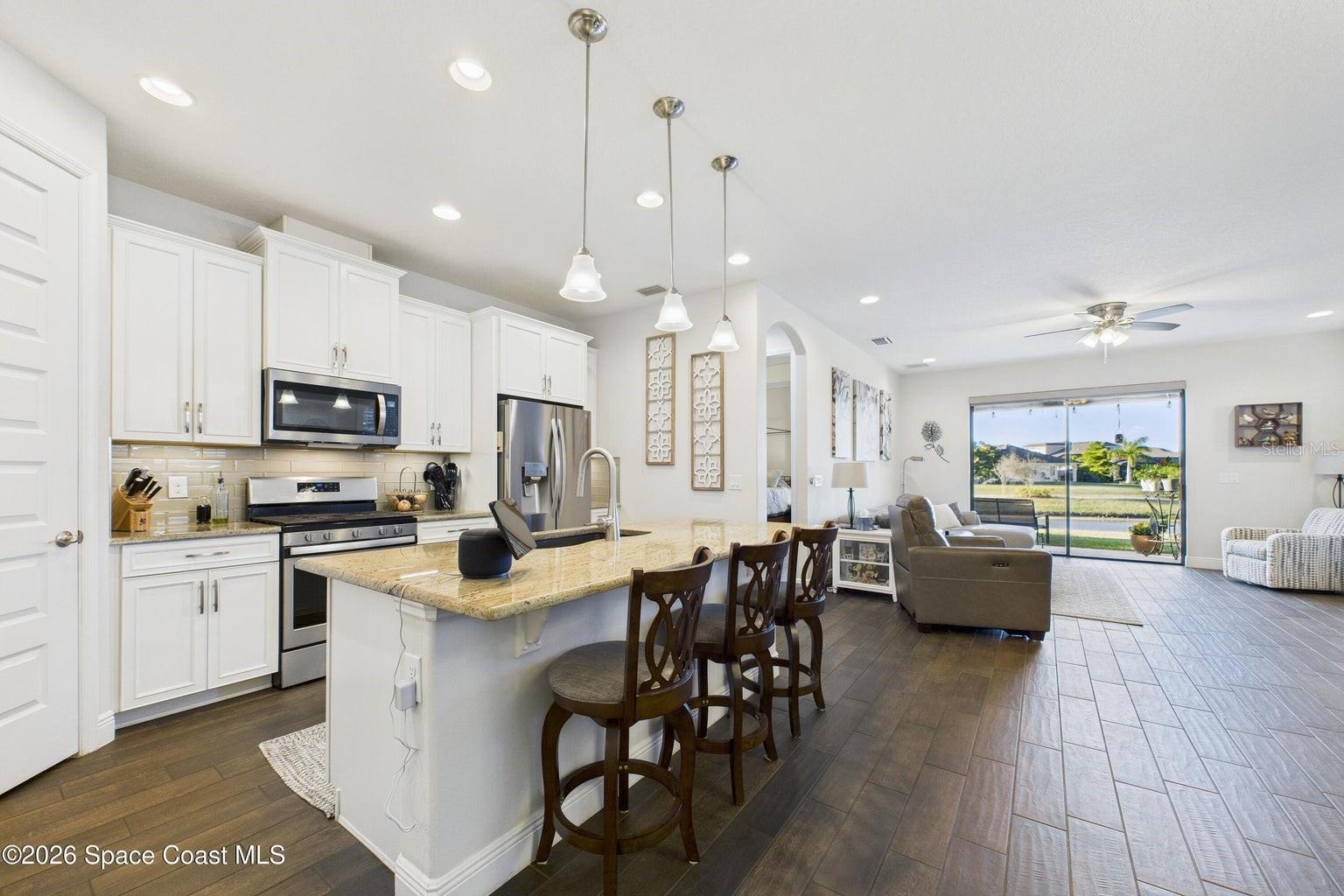 Image 6 of 50 For 7663 Poulicny Lane