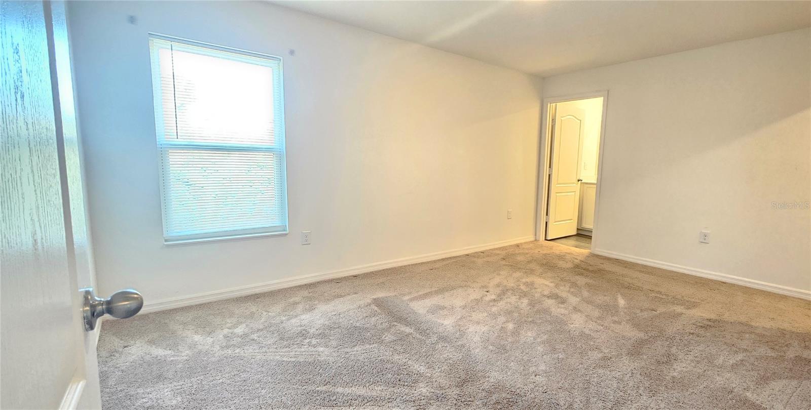 Image 6 of 13 For 667 Bay Leaf Drive