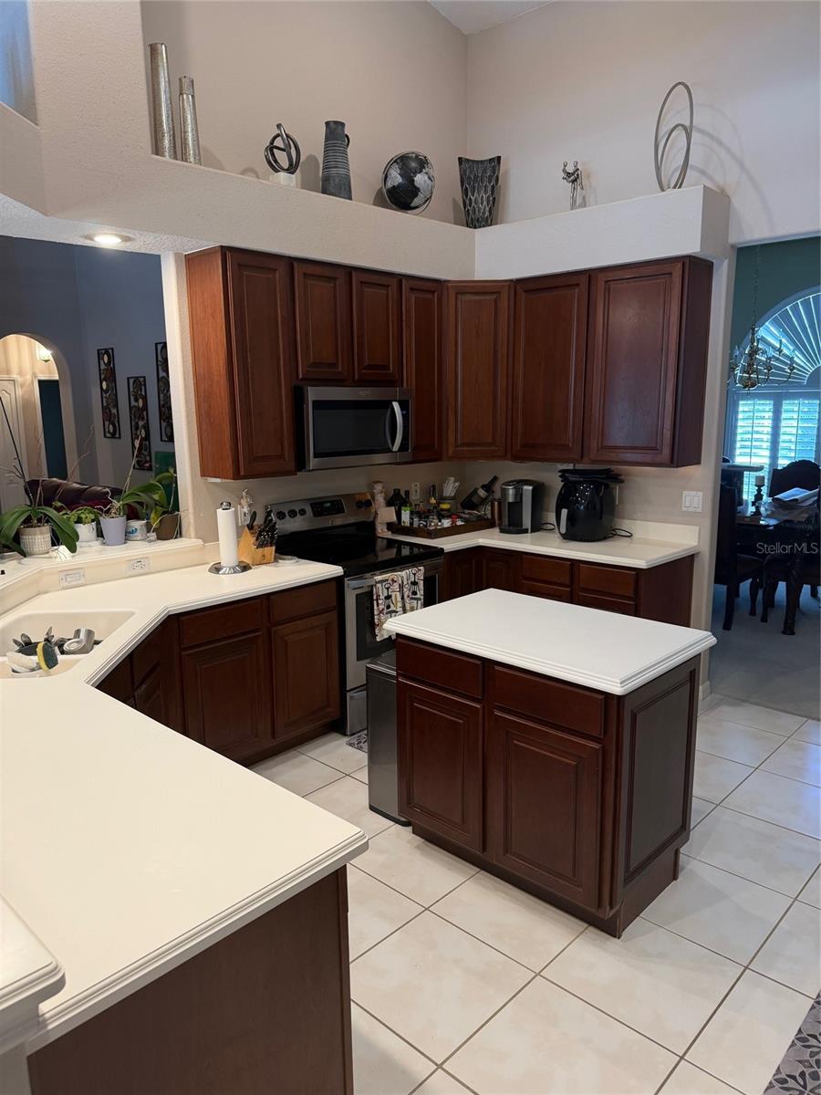 Image 2 of 5 For 816 Mystic Oak Place