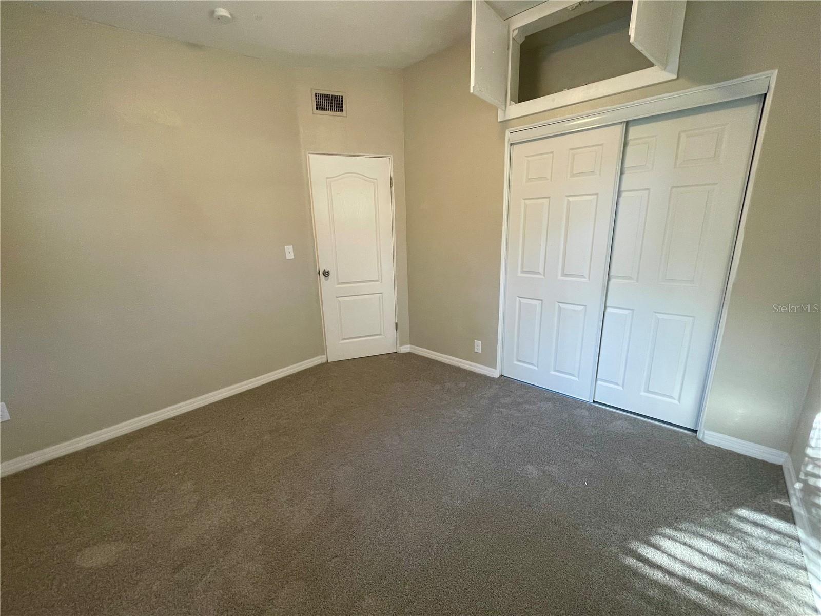 Image 22 of 37 For 301 Avenue E