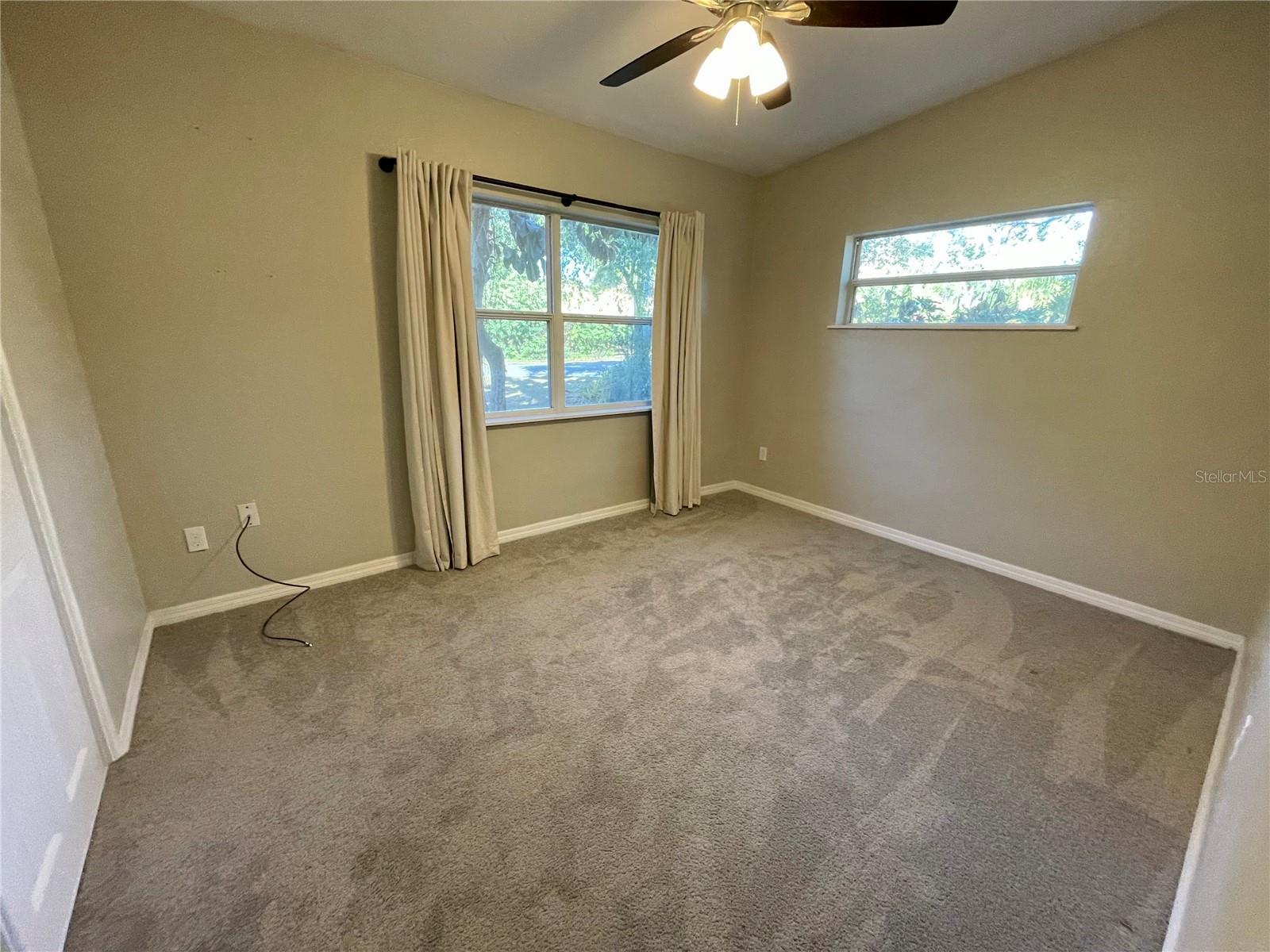 Image 24 of 37 For 301 Avenue E