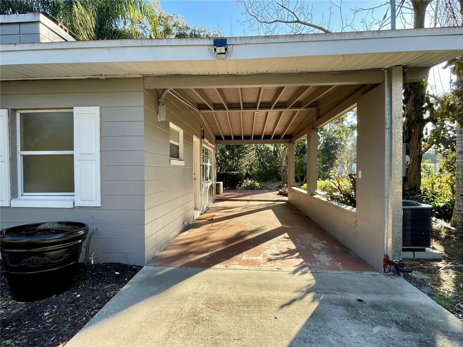 Image 27 of 37 For 301 Avenue E