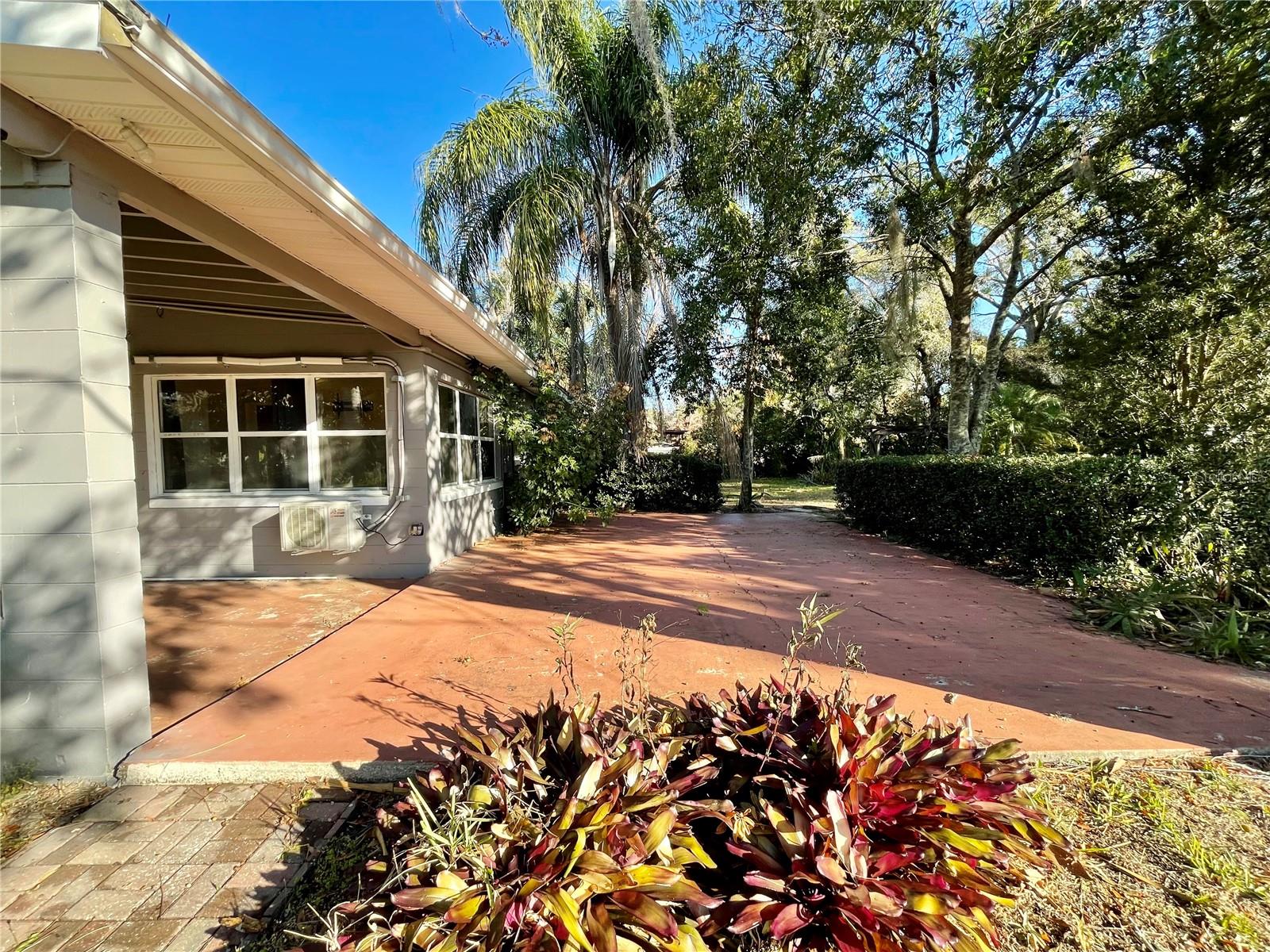 Image 28 of 37 For 301 Avenue E