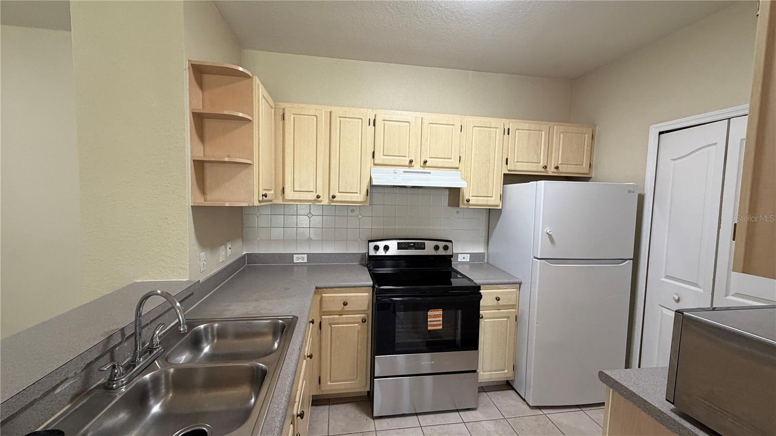 Image 6 of 29 For 2537 Maitland Crossing Way 303