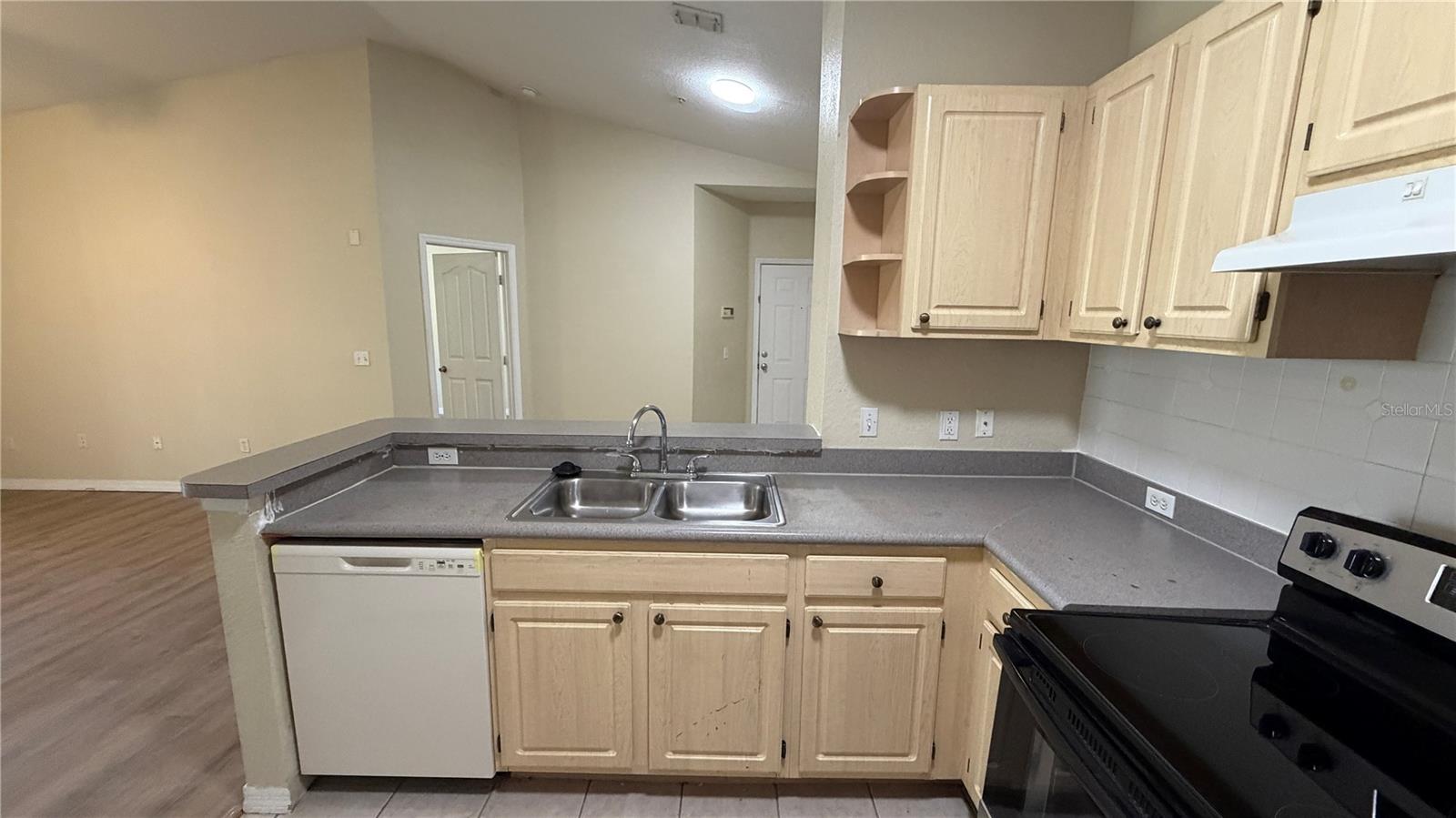 Image 7 of 29 For 2537 Maitland Crossing Way 303