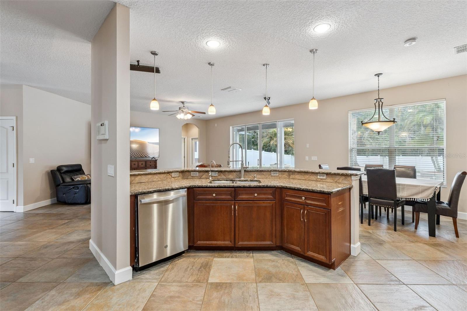 Image 17 of 54 For 1534 Wescott Loop