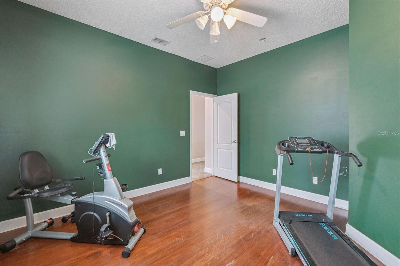 Image 37 of 54 For 1534 Wescott Loop