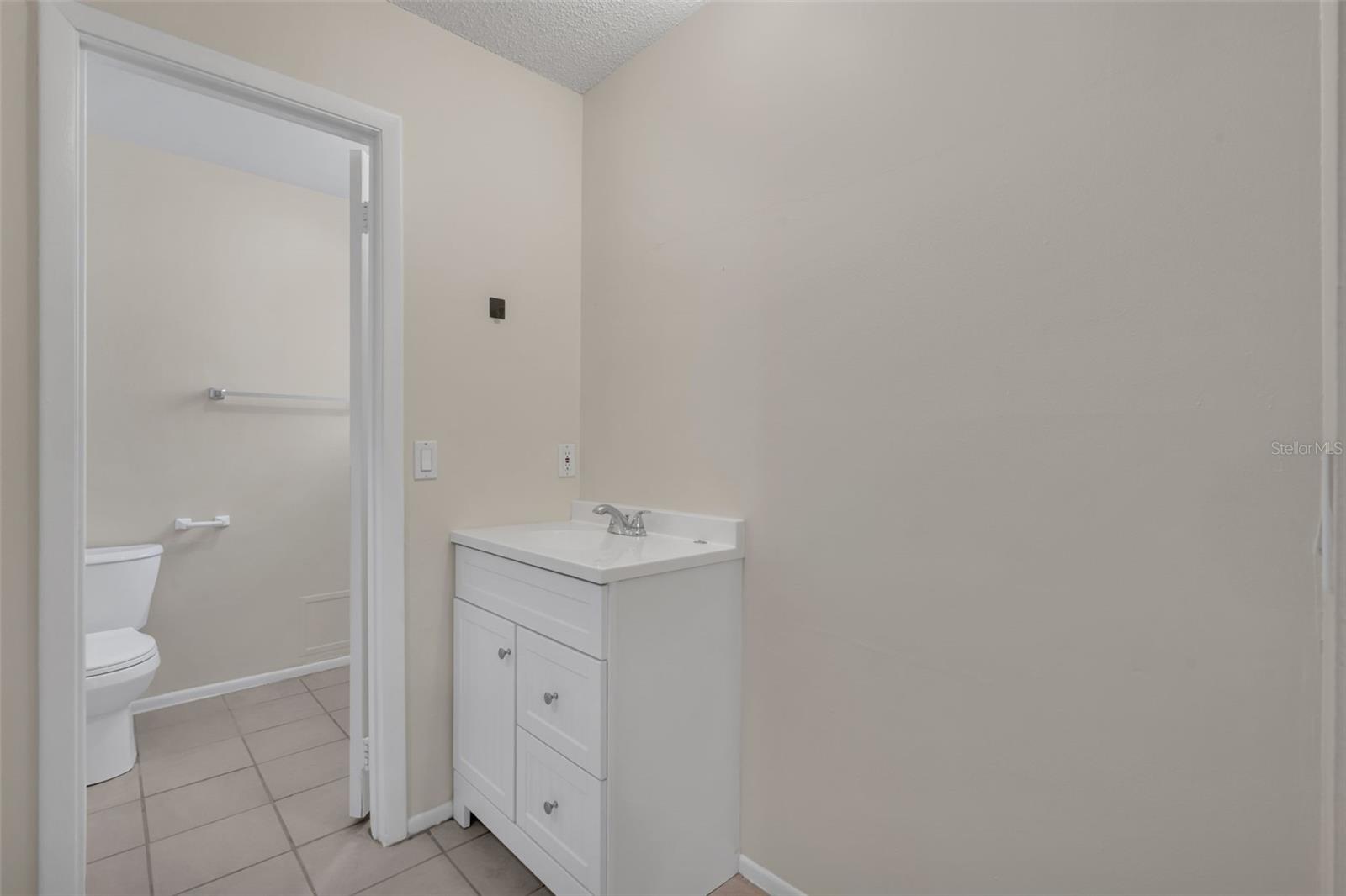 Image 15 of 39 For 10814 Wheaton Court