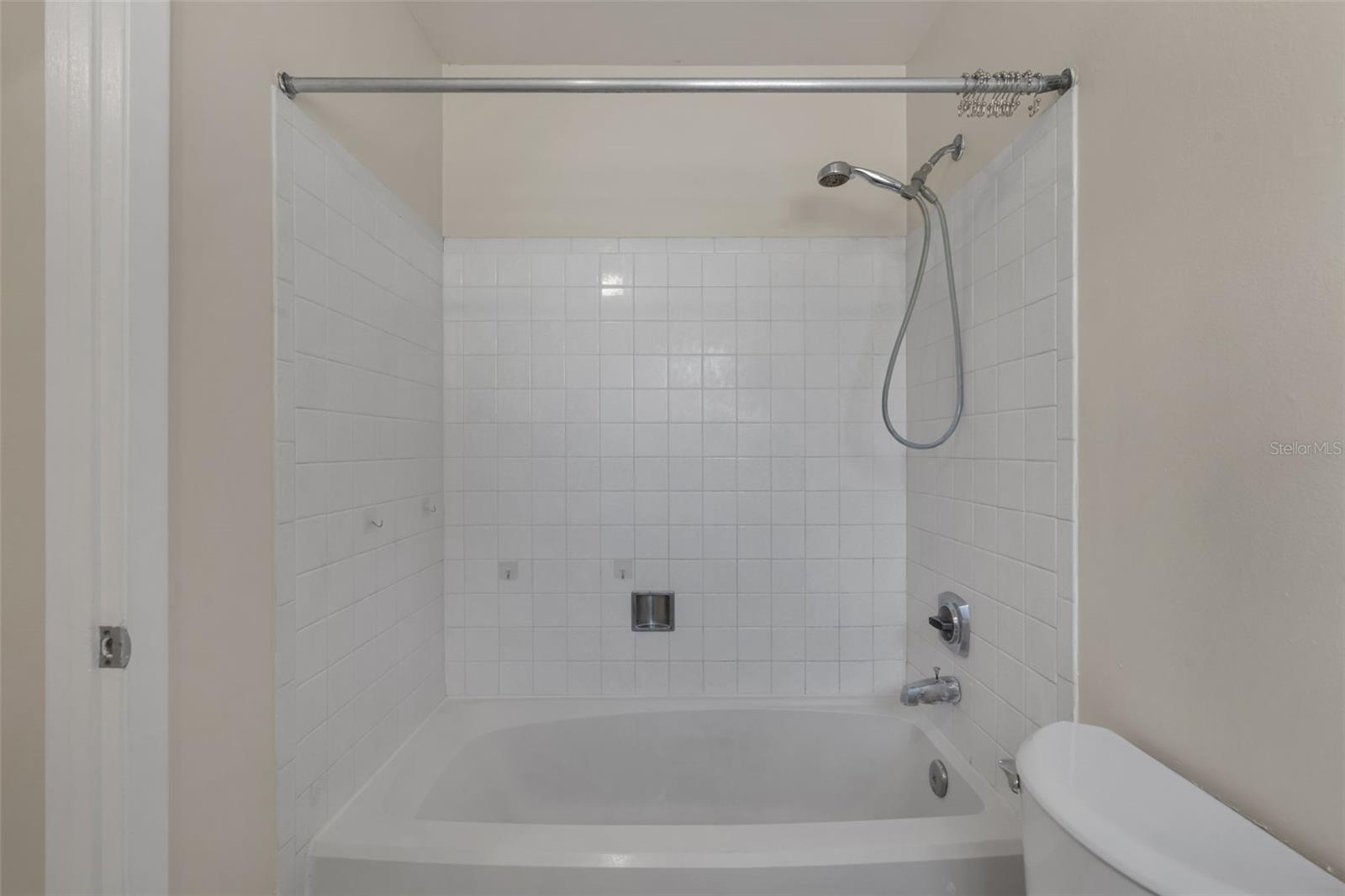 Image 18 of 39 For 10814 Wheaton Court