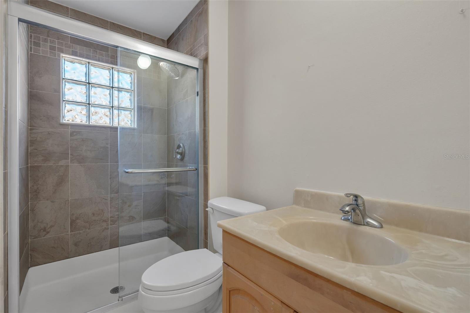 Image 21 of 39 For 10814 Wheaton Court