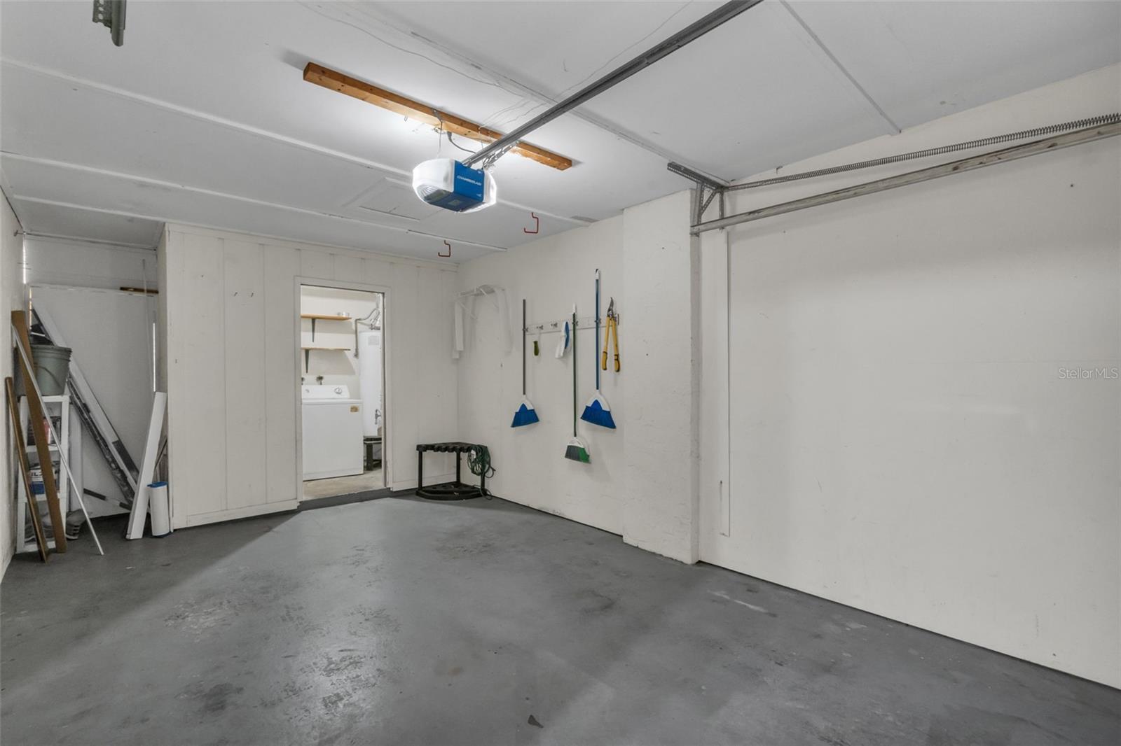 Image 22 of 39 For 10814 Wheaton Court