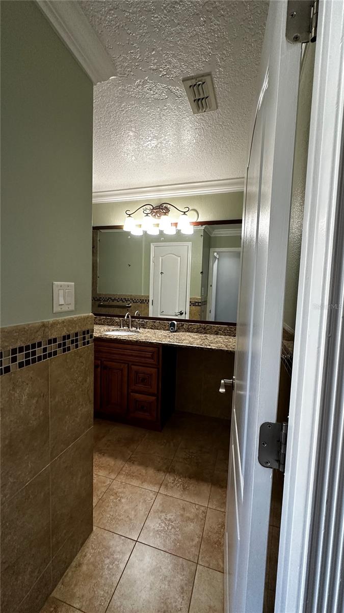 Image 12 of 49 For 2101 Good Homes Road