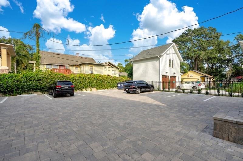 Image 16 of 22 For 613 Ridgewood Street 2