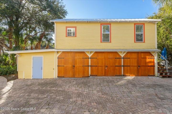 Image 19 of 100 For 241 Indian River Drive