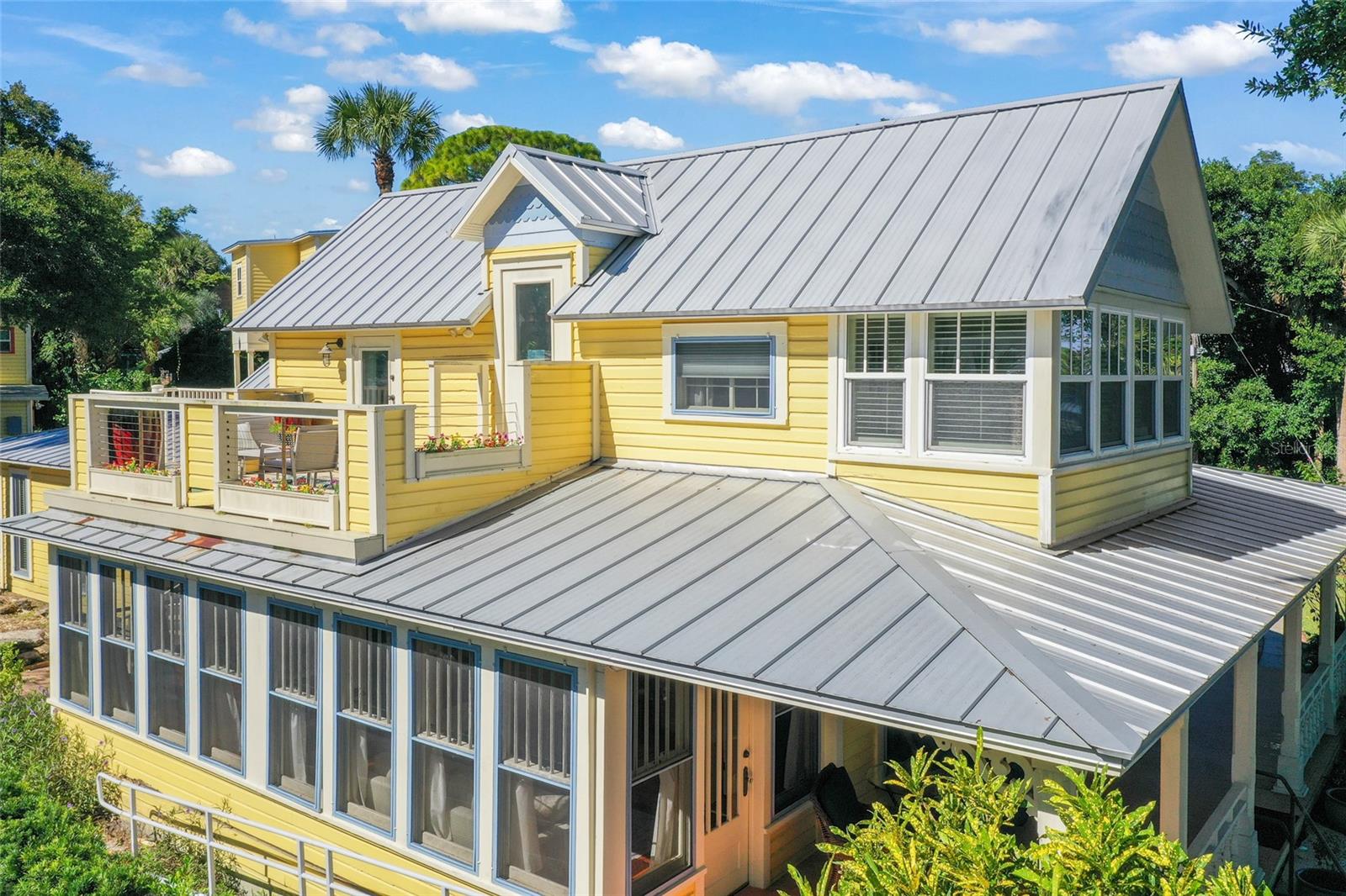 Image 2 of 100 For 241 Indian River Drive