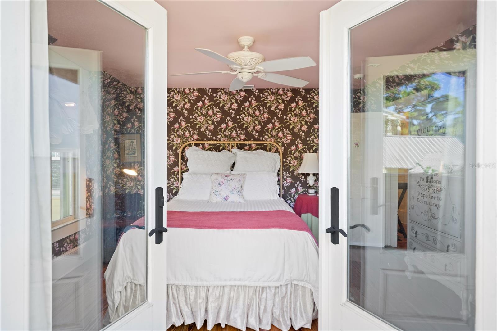 Image 40 of 100 For 241 Indian River Drive