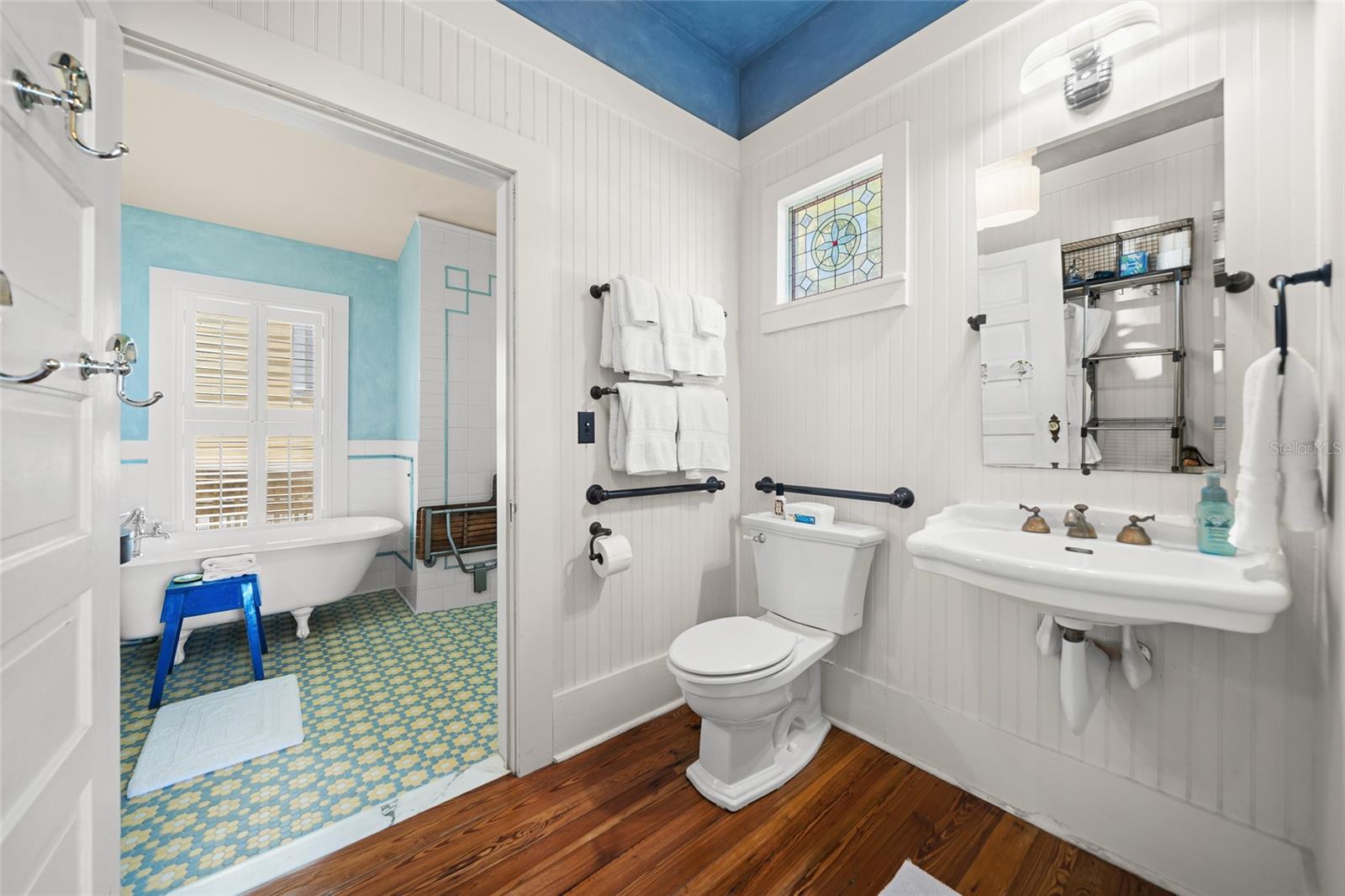 Image 55 of 100 For 241 Indian River Drive