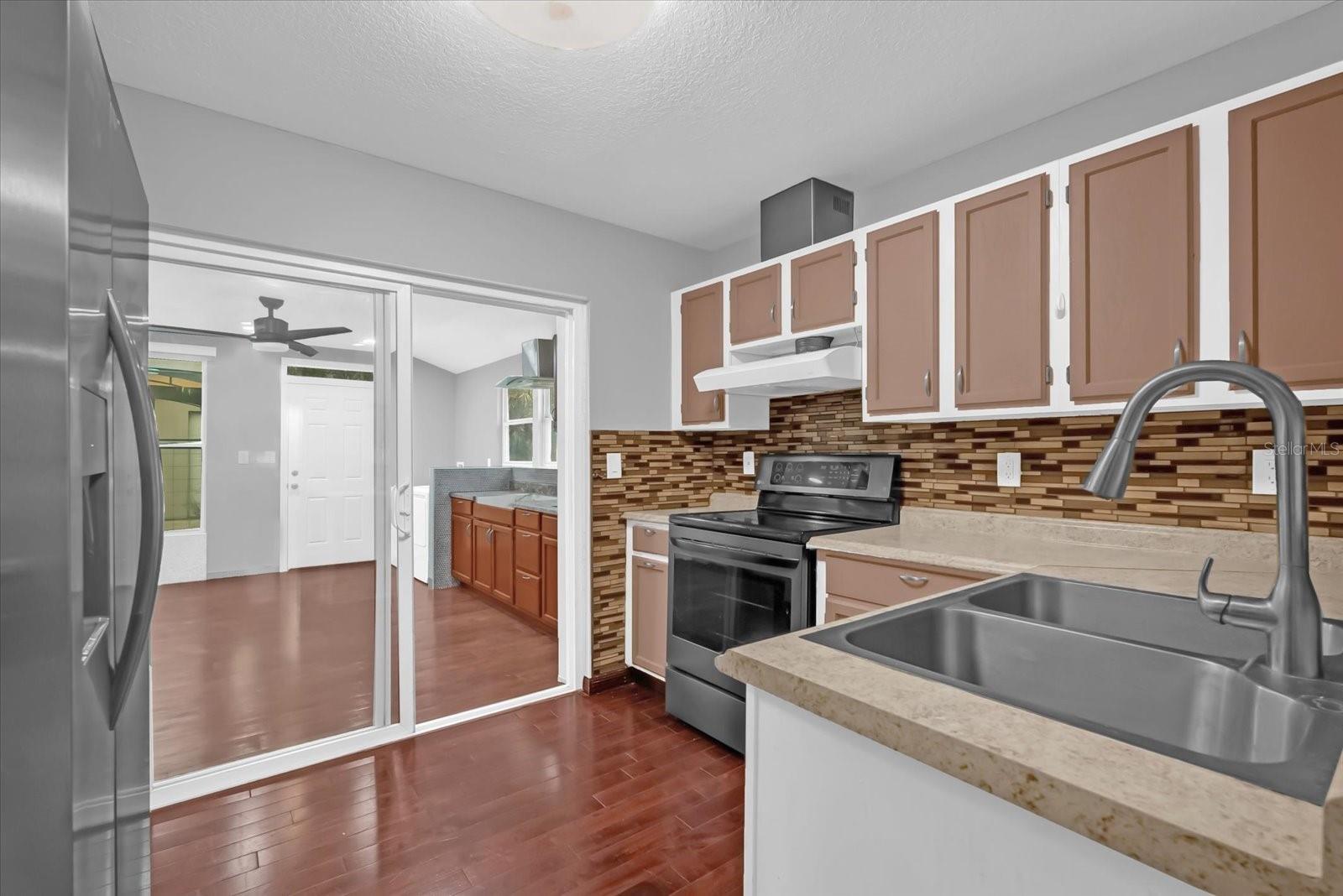 Image 10 of 32 For 405 Latonia Street