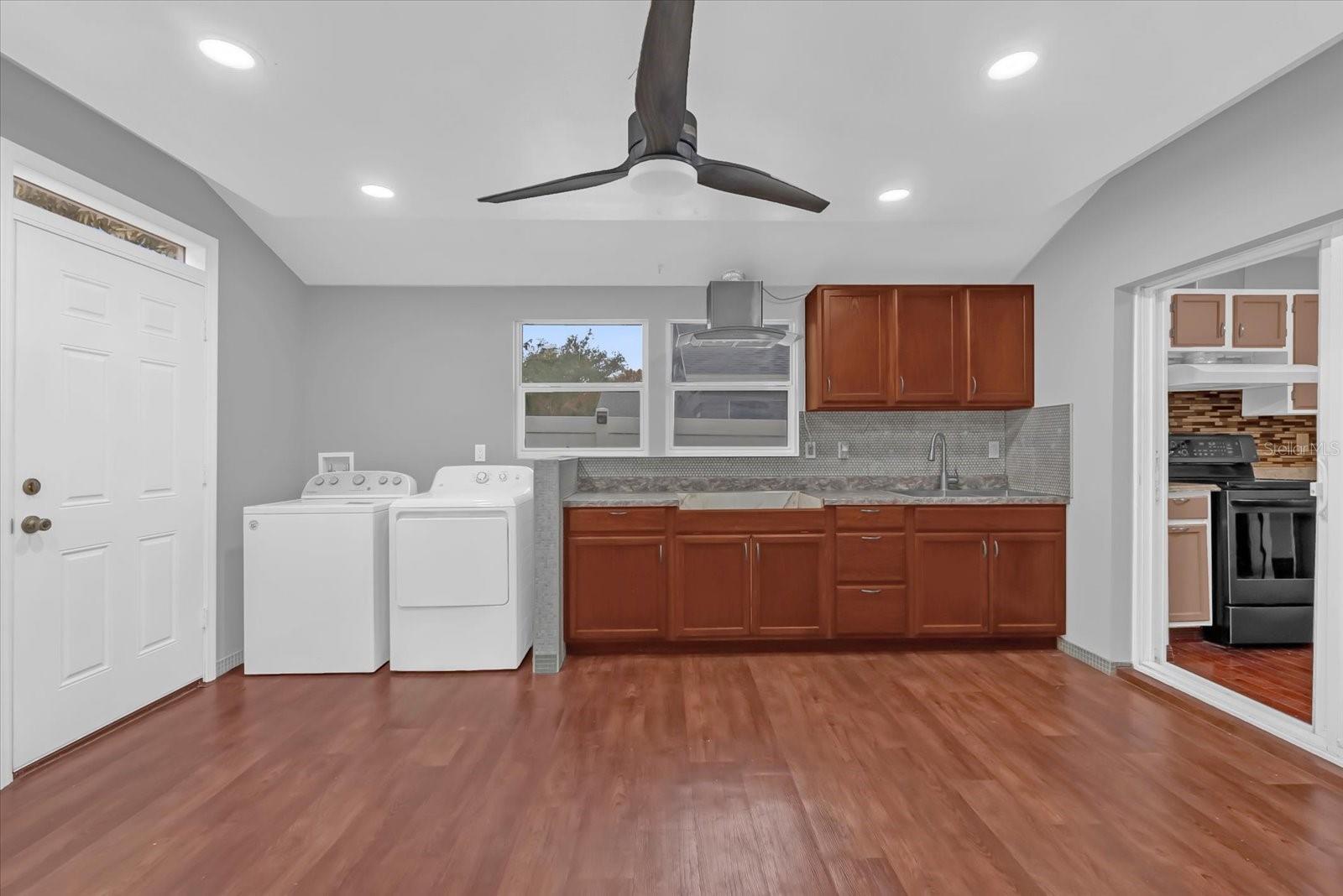 Image 13 of 32 For 405 Latonia Street