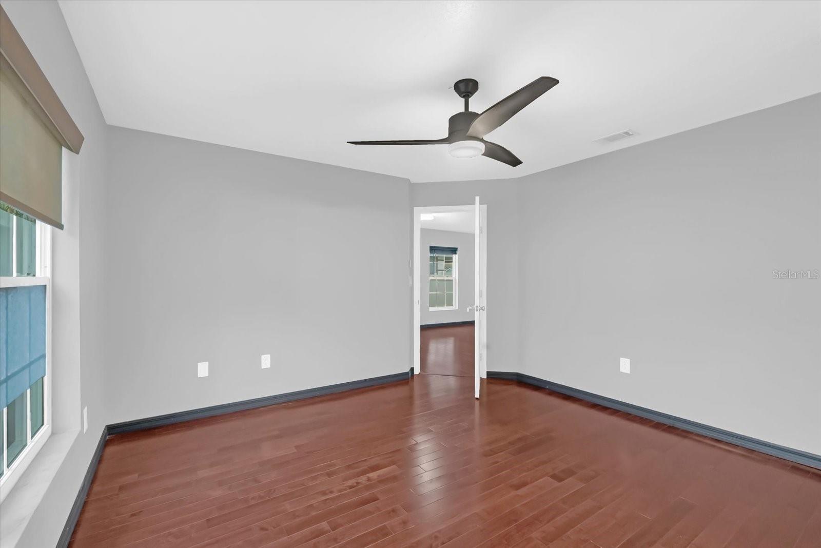 Image 23 of 32 For 405 Latonia Street