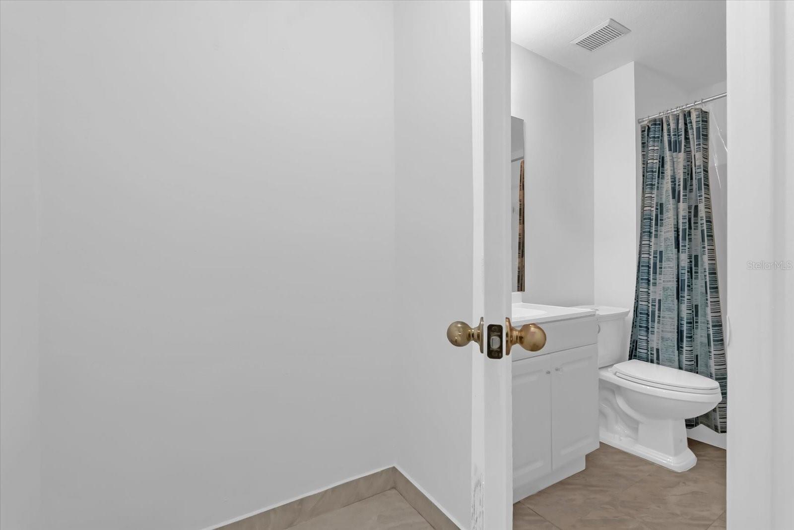 Image 25 of 32 For 405 Latonia Street