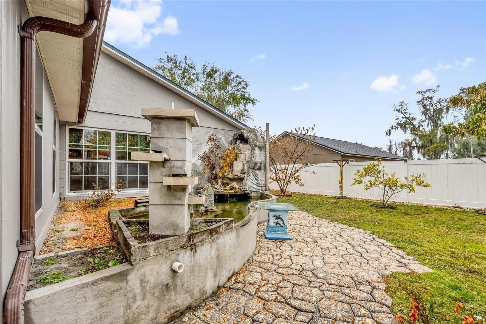 Image 4 of 32 For 405 Latonia Street