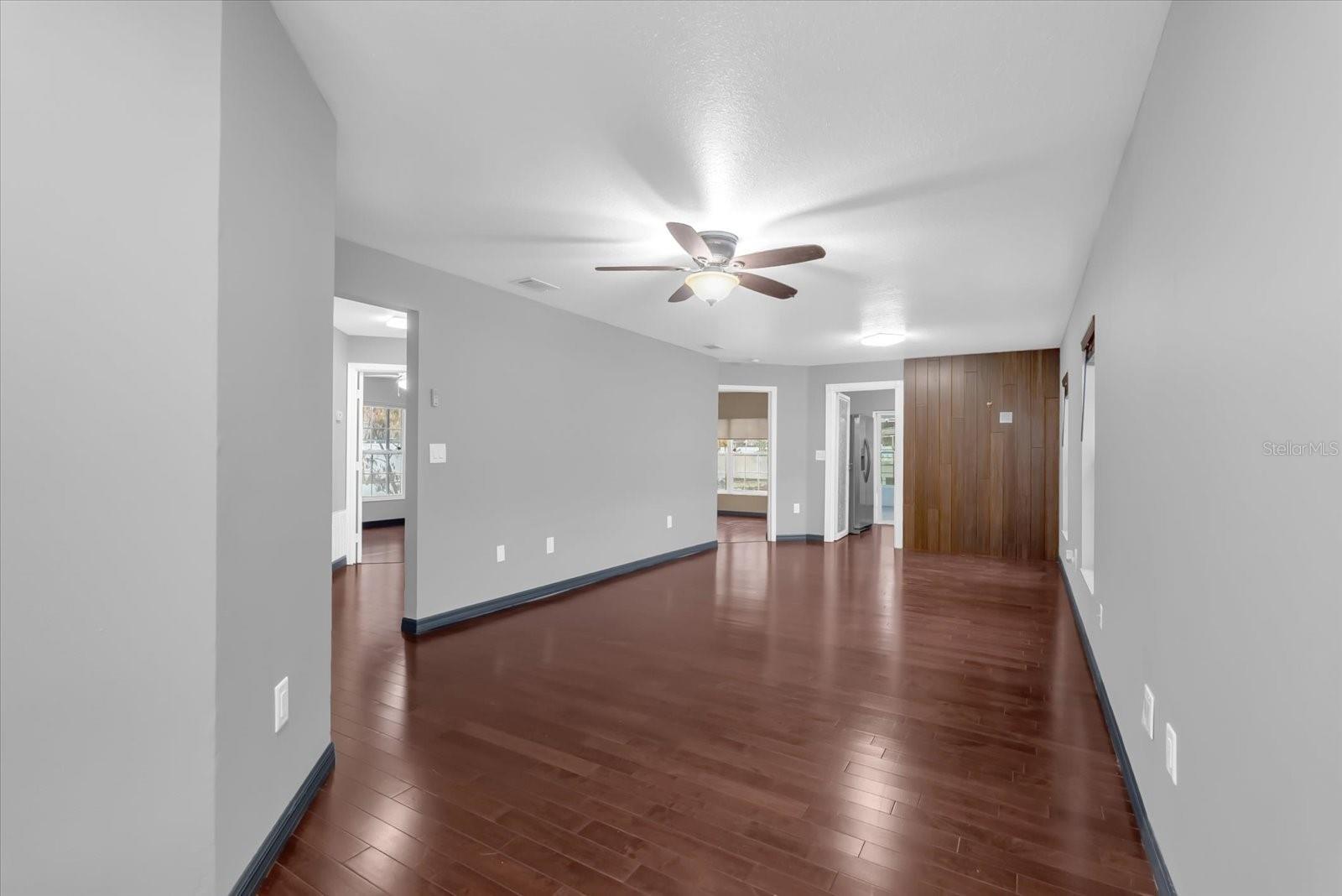 Image 7 of 32 For 405 Latonia Street