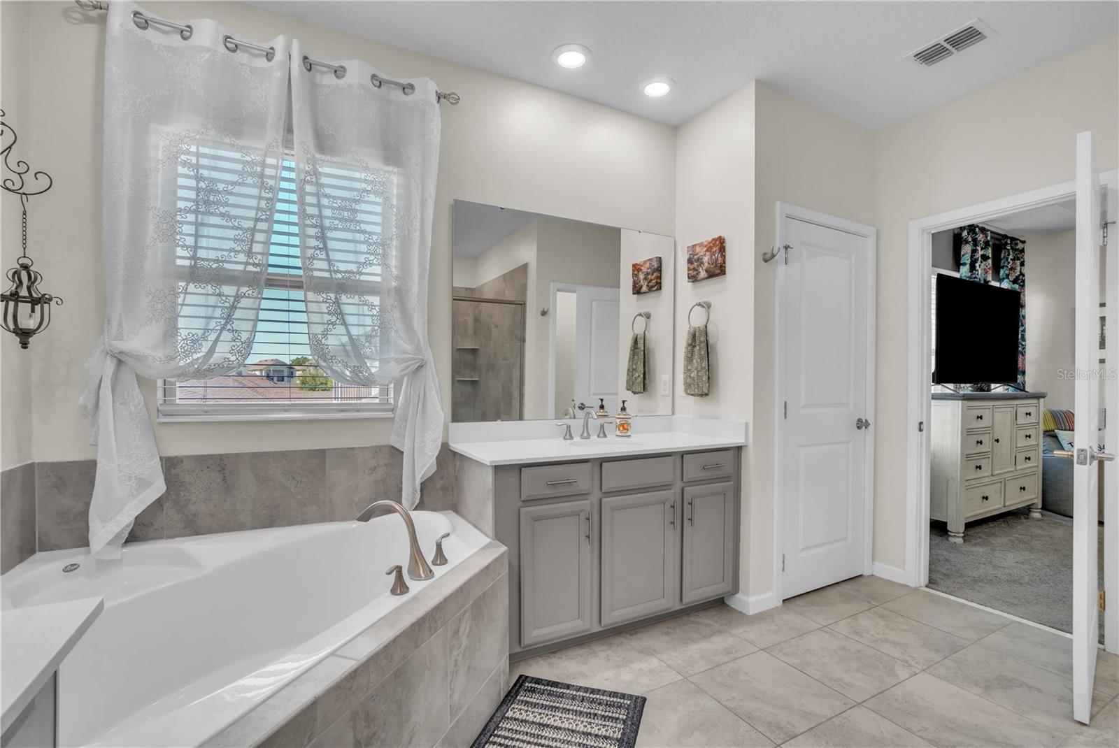 Image 32 of 60 For 203 Wise Owl Way