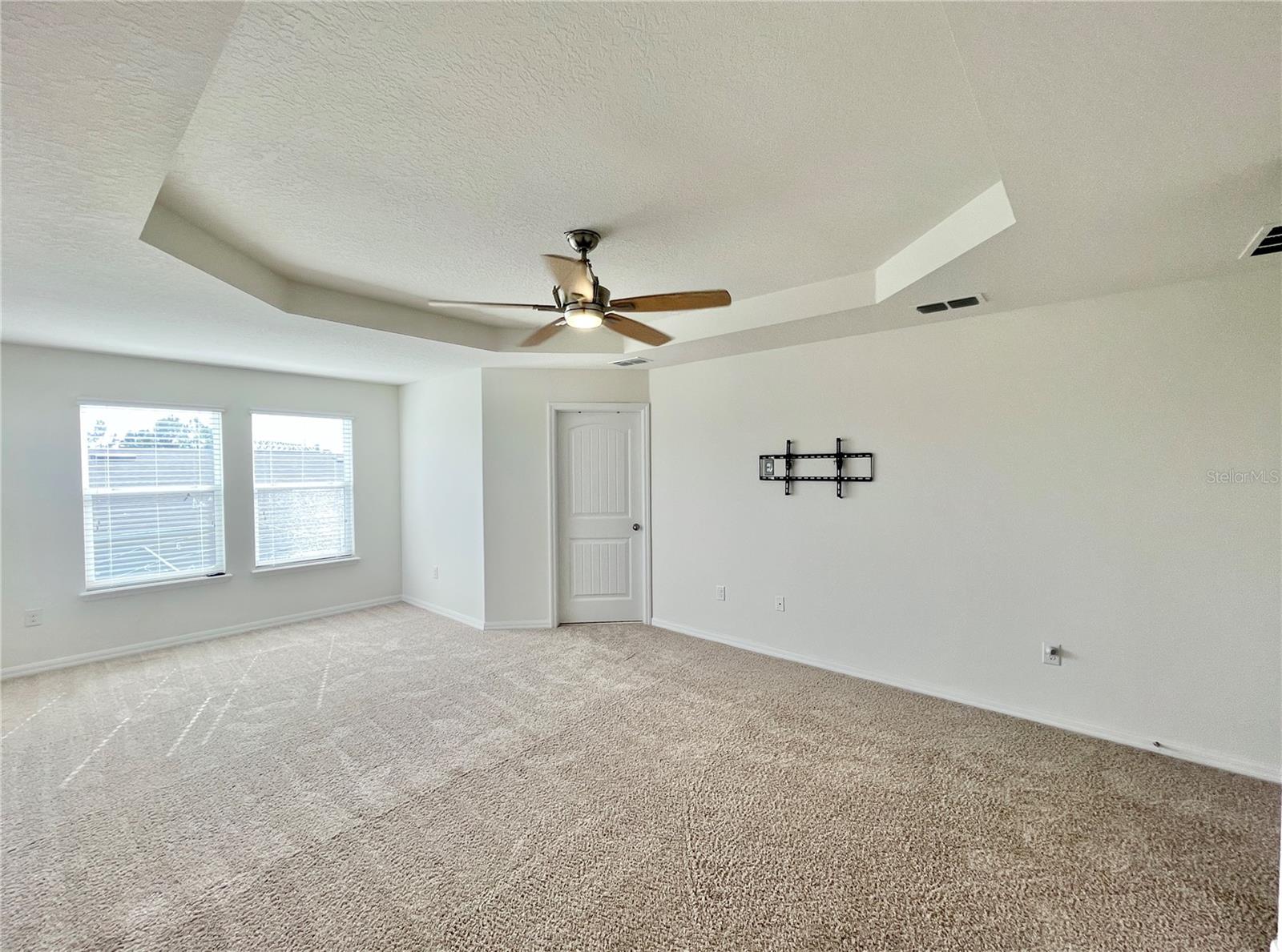 Image 16 of 24 For 1924 Siesta Falls Court