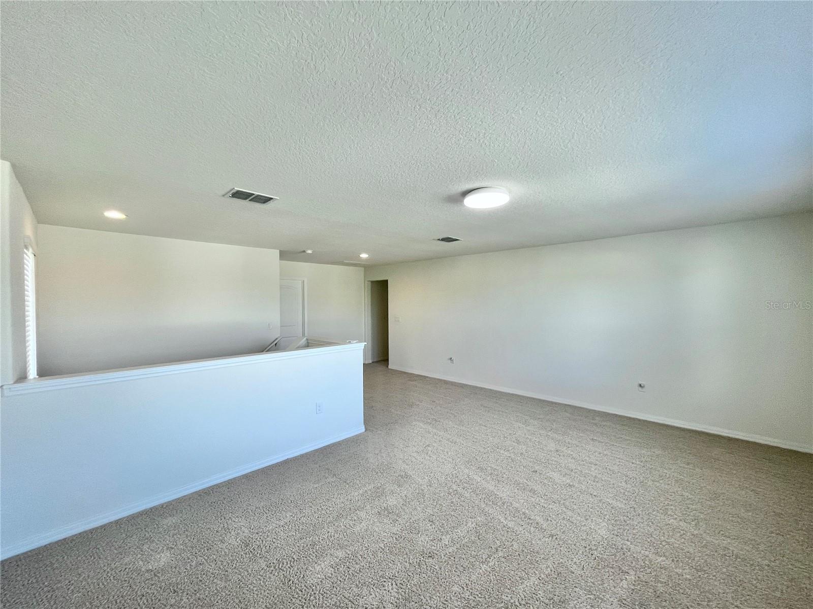 Image 3 of 24 For 1924 Siesta Falls Court