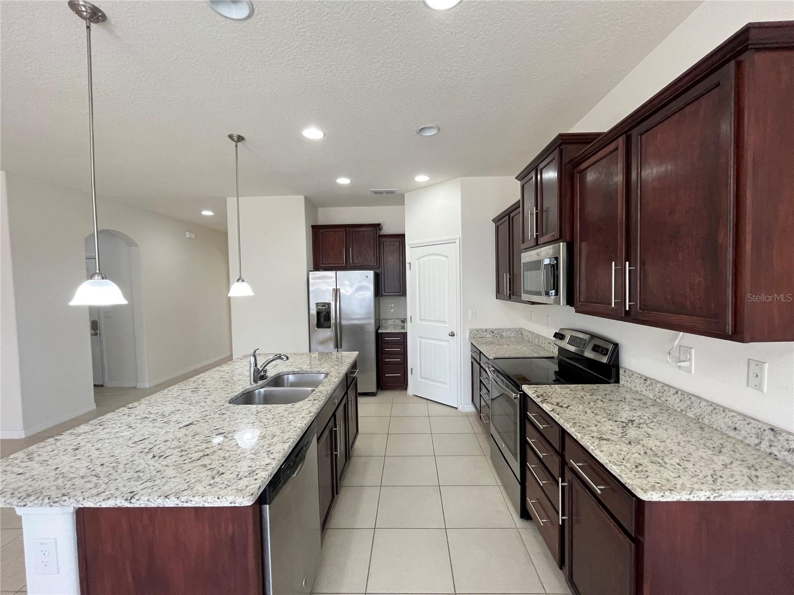 Image 9 of 24 For 1924 Siesta Falls Court